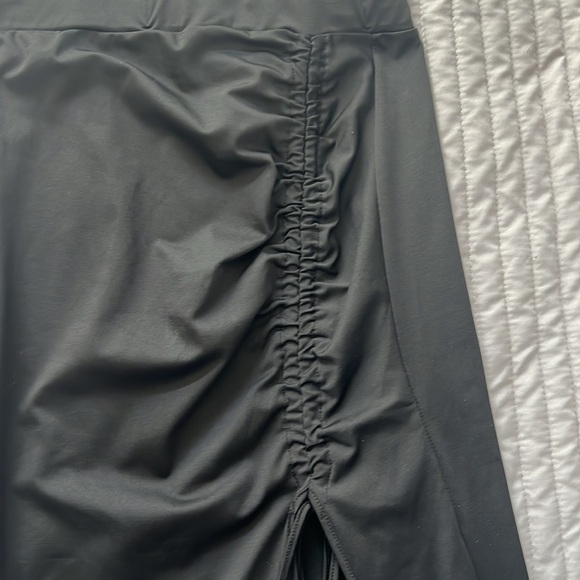 NWOT  Skirt - Picture 3 of 4